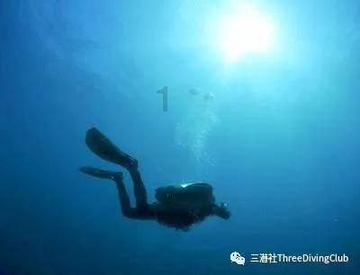 英语单词表示“忽略”omission、ignore和overlook有哪些区别？游戏画面